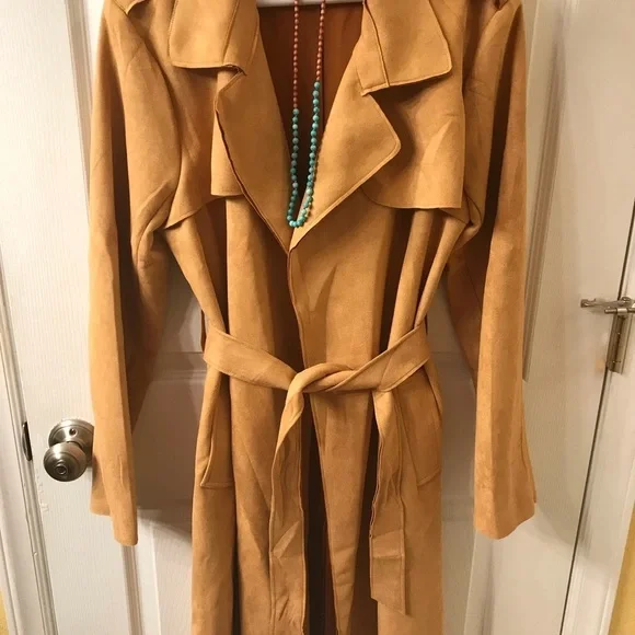 Long Buttery faux suede jacket.lightweight. Perfect for Fall🍁 Butter Yellow